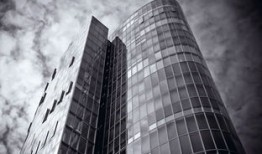 黑客一年收入多少钱？揭秘从零到亿的惊人差距与合法赚钱路径