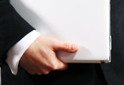 黑客在线接单免费黑客网靠谱吗？揭秘隐藏风险与安全选择指南