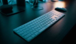 先办事后付款的黑客微信服务全解析：安全找到可靠技术协助，规避风险与法律陷阱