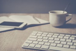 先办事后付款的黑客QQ无定金服务真相揭秘：零风险承诺背后的陷阱与防范指南