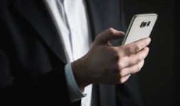 黑客在线app追款平台靠谱吗？揭秘追款服务真相与风险避坑指南