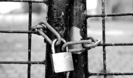 黑客追款联系方式真的靠谱吗？揭秘安全追回资金的合法途径