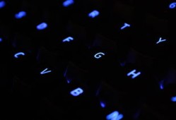 短信轰在线轰炸平台自助下单：揭秘工作原理与风险防范，轻松保护手机安全