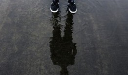 黑客24小时在线接单：揭秘背后的法律风险与安全陷阱，帮你避免网络犯罪