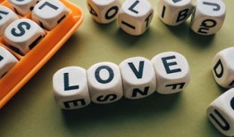 24小时在线接单文字服务：随时解决您的紧急文案需求，让创作无忧