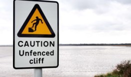 找黑客查微信聊天记录？当心骗局与法律风险，试试这些合法安全的方法