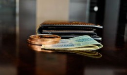 接单最便宜的黑客QQ服务揭秘：低价背后隐藏的陷阱与安全风险